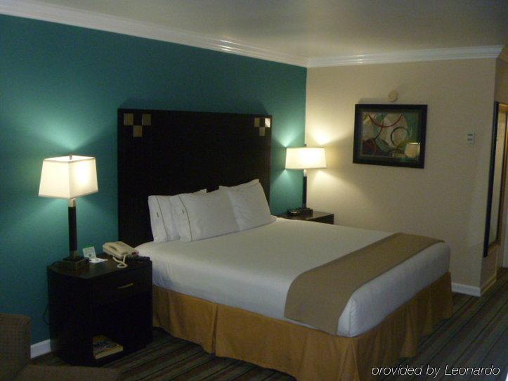 Holiday Inn Express Van Nuys By Ihg Los Angeles Extérieur photo